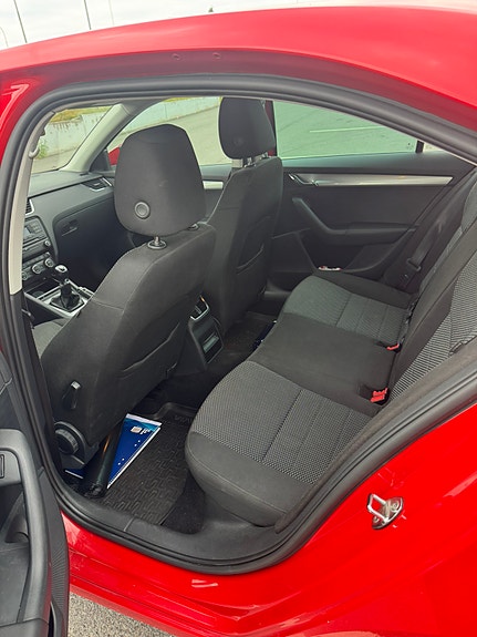 Skoda Octavia 8 of 8