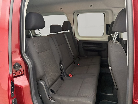 Volkswagen Caddy Maxi 26 of 30