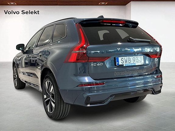 Volvo XC60 2 of 16