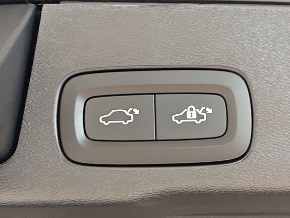 Volvo XC60 14 of 16