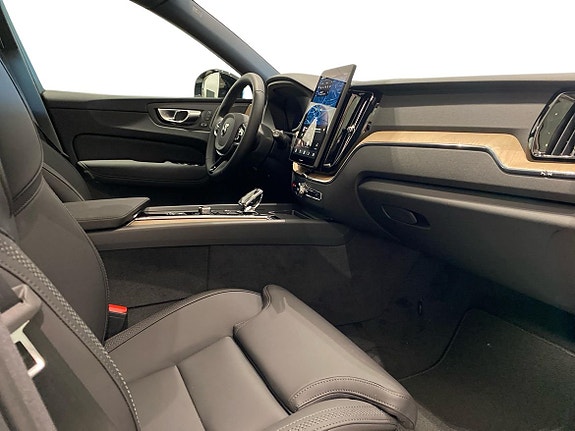 Volvo XC60 4 of 14