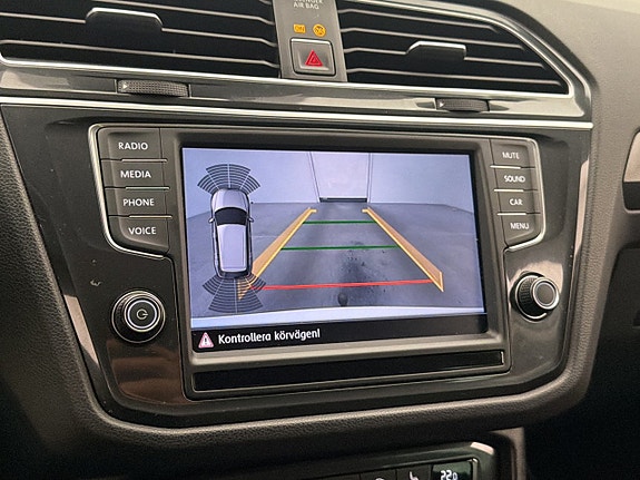 Volkswagen Tiguan 24 of 28