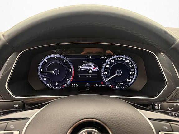 Volkswagen Tiguan 16 of 28