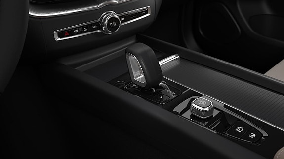 Volvo XC60 4 of 8
