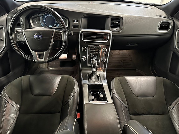 Volvo V60 8 of 18