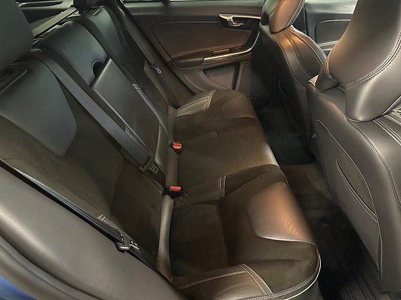 Volvo V60 6 of 18