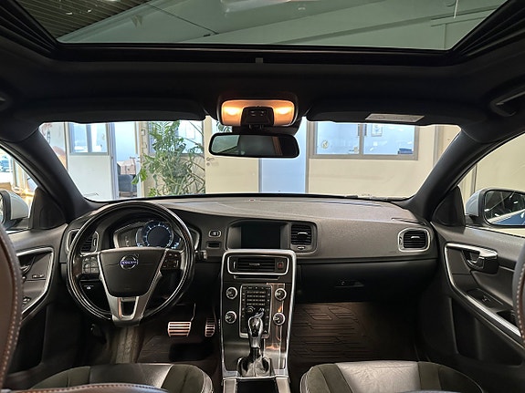 Volvo V60 7 of 18