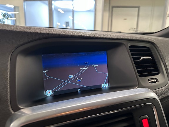 Volvo V60 15 of 18