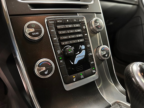 Volvo V60 14 of 18