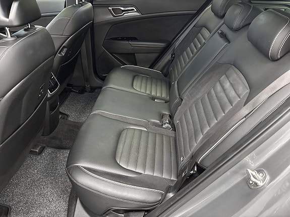 Kia Sportage 9 of 17