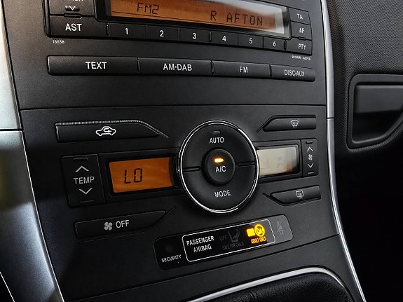 Toyota Auris 21 of 27