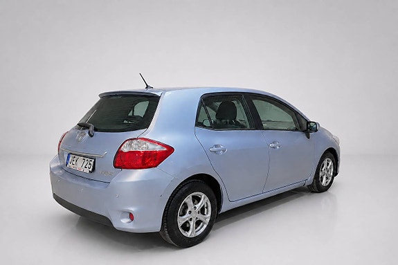 Toyota Auris 9 of 27
