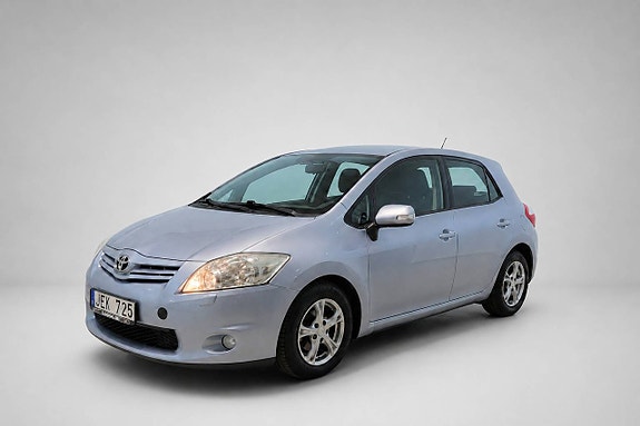 Toyota Auris 4 of 27