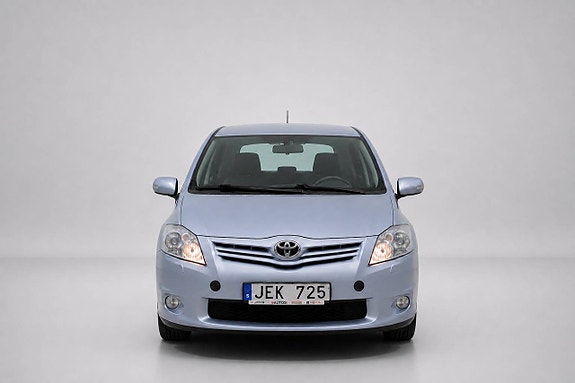 Toyota Auris 3 of 27