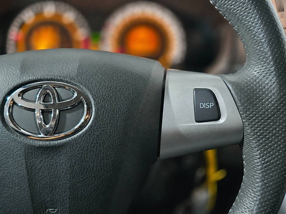 Toyota Auris 17 of 27