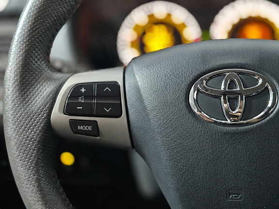 Toyota Auris 16 of 27