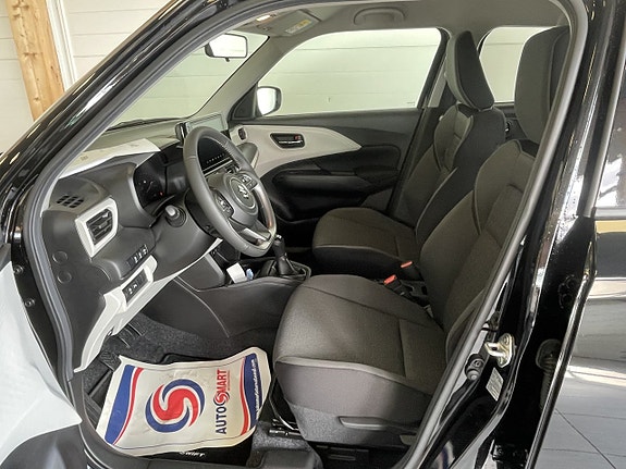 Suzuki Swift 8 of 16