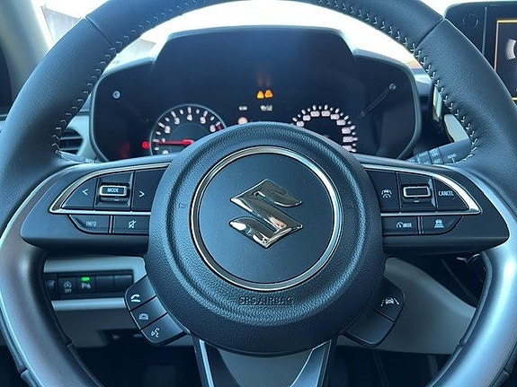 Suzuki Swift 9 of 16