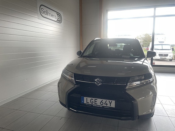 Suzuki Vitara 3 of 17