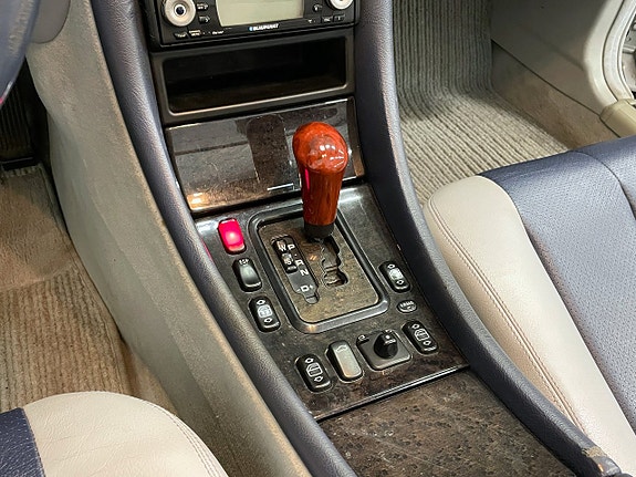 Mercedes-Benz CLK430 19 of 23