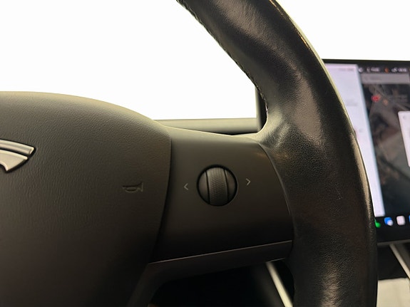 Tesla Model 3 15 of 30