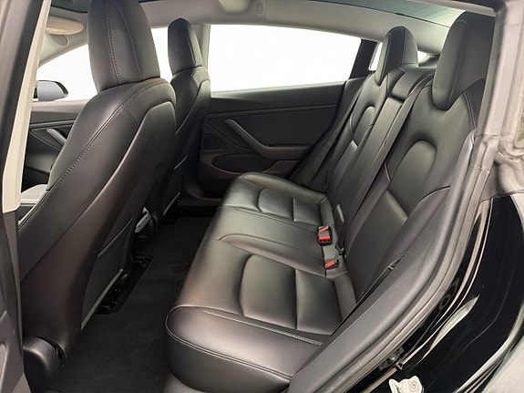 Tesla Model 3 28 of 30