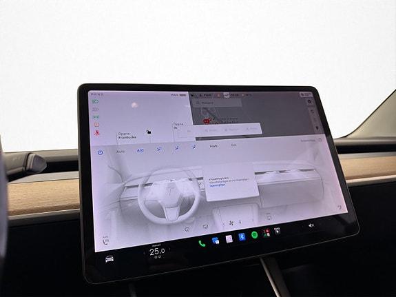 Tesla Model 3 20 of 30