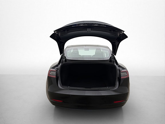 Tesla Model 3 29 of 30