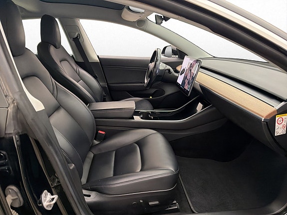Tesla Model 3 26 of 30