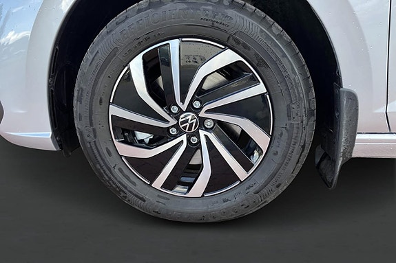 Volkswagen Polo 10 of 15