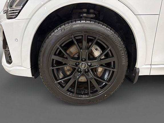 Audi e-tron Sportback 14 of 16