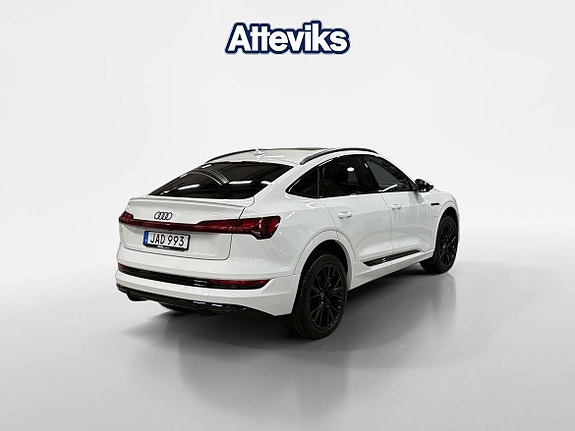 Audi e-tron Sportback 3 of 16