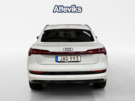 Audi e-tron Sportback 4 of 16