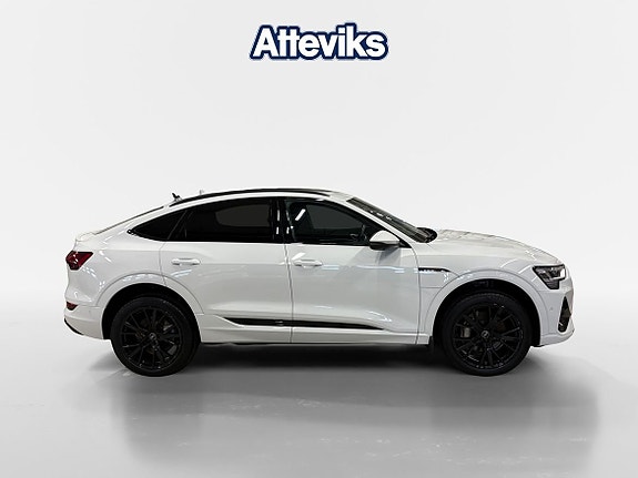 Audi e-tron Sportback 2 of 16