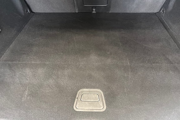 Volvo XC60 13 of 22