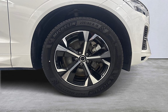 Volvo XC60 14 of 22