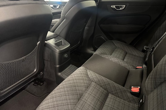 Volvo XC60 12 of 22