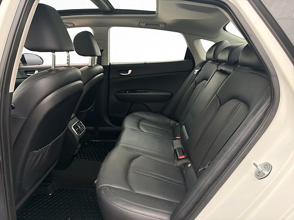 Kia Optima 10 of 30