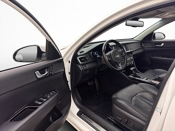 Kia Optima 13 of 30