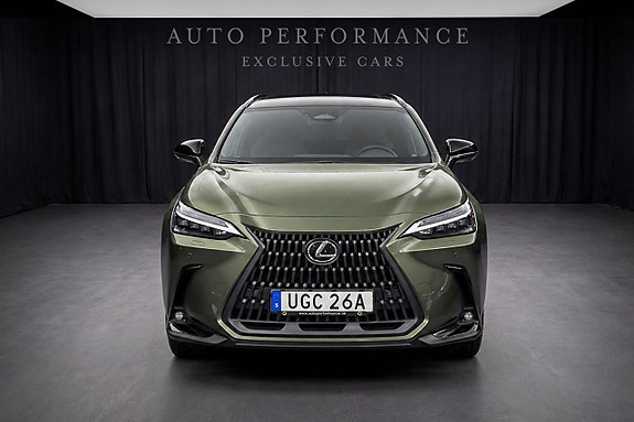 Lexus NX450h 4 of 11