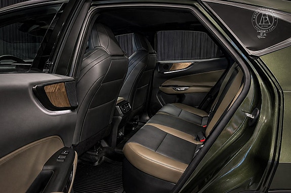 Lexus NX450h 10 of 11