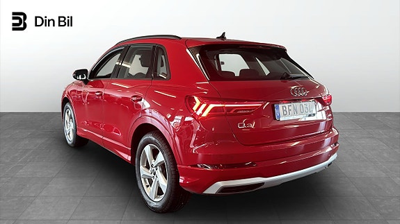 Audi Q3 6 of 29