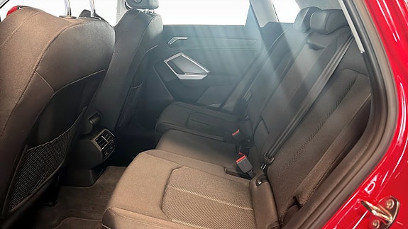 Audi Q3 20 of 29