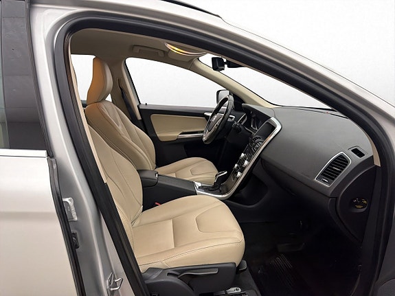 Volvo XC60 24 of 30