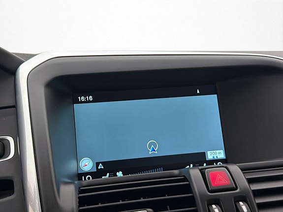 Volvo XC60 18 of 30