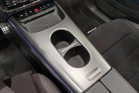 Mercedes-Benz GLB250+ 13 of 19