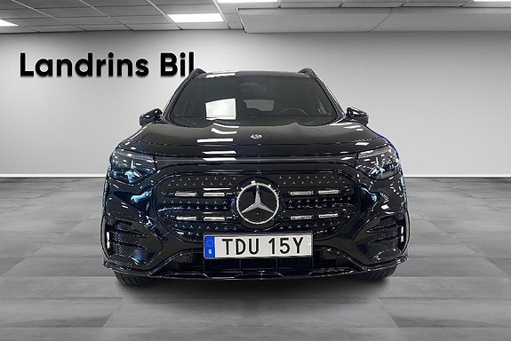Mercedes-Benz GLB250+ 2 of 19