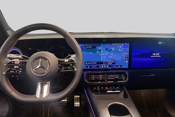 Mercedes-Benz GLB250+ 7 of 19