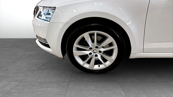 Skoda Octavia 6 of 13