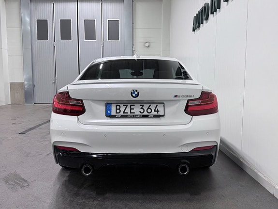 BMW M235i 21 of 22